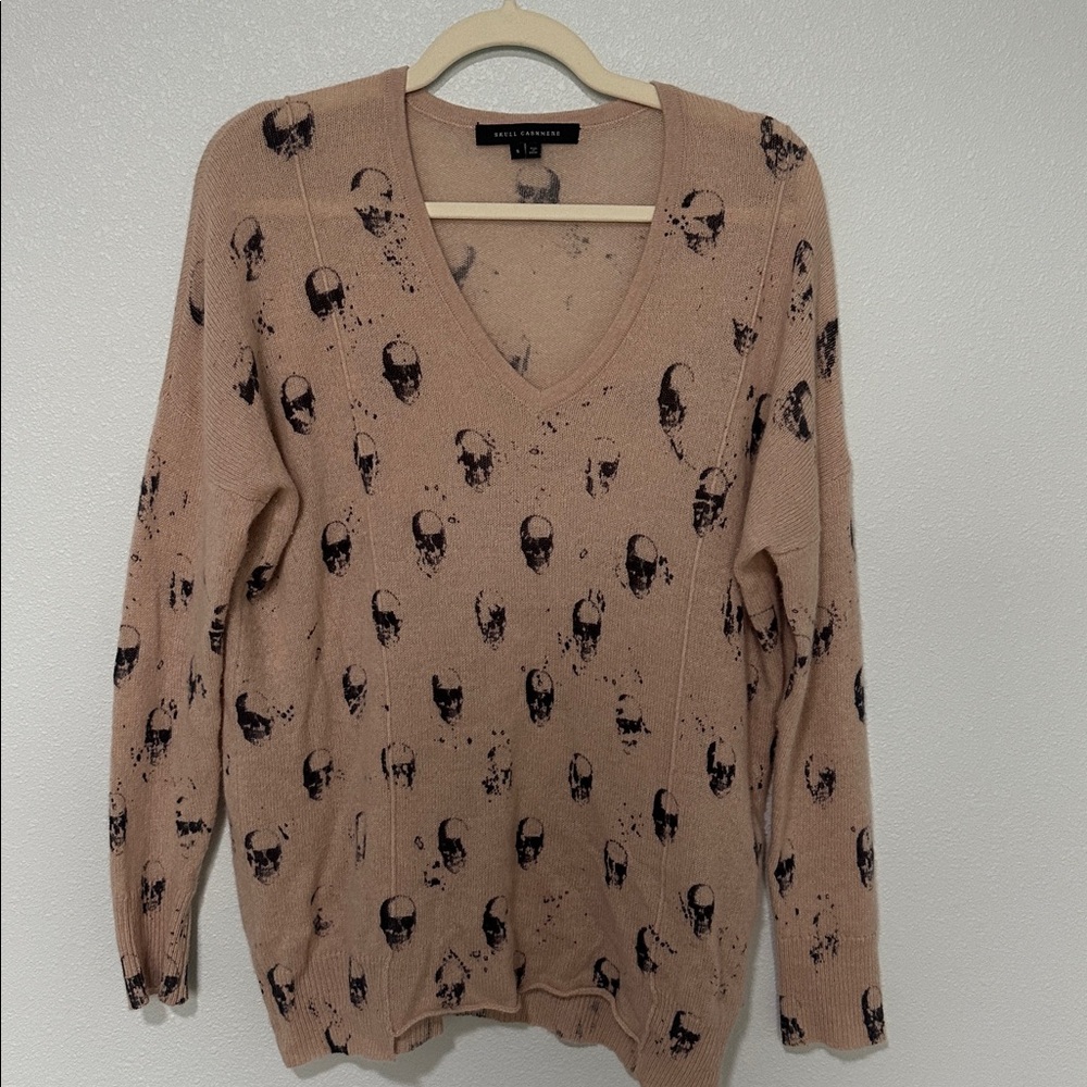 Skull Cashmere V-Neck Sweater small 100% cashmere